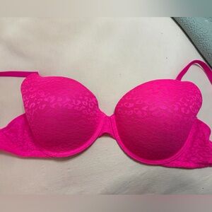 Victoria’s Secret Pink Wear Everywhere T-shirt Bra 36DD Hot Pink